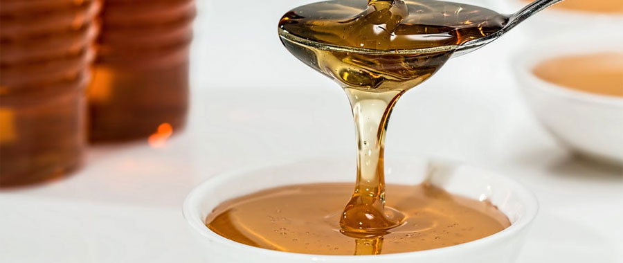 Una receta especial: Miel infusionada con flores de camomila